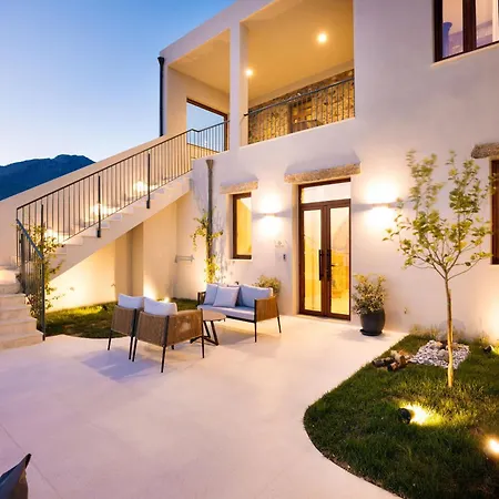 Apart-hotel Mirthea
